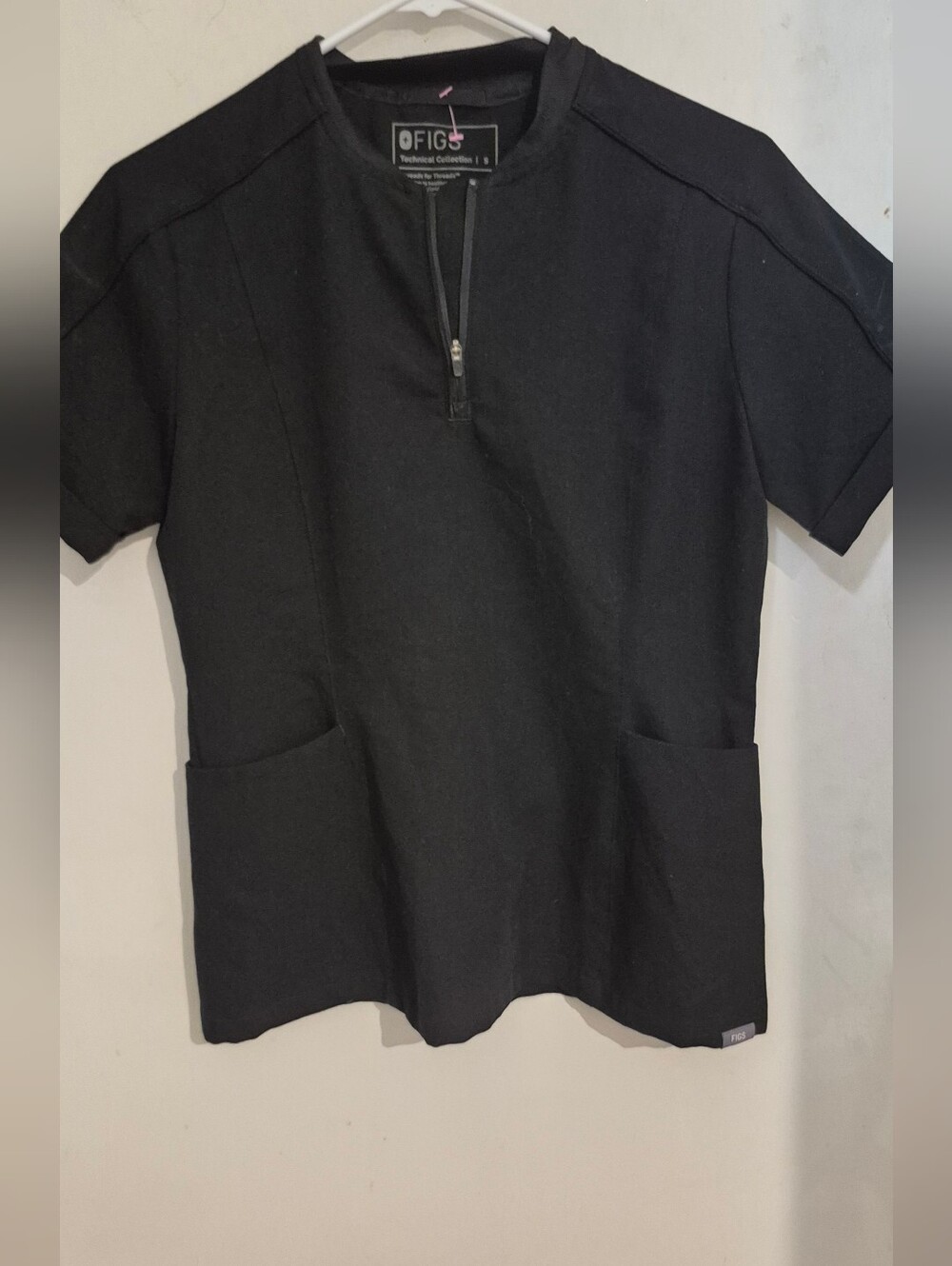 Figs Vail Half-zip Black Short-Sleeve Scrub Top Sz.S